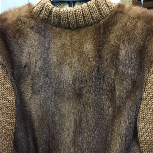 Authentic Henig demi buff fur. Size large - Picture 6 of 8